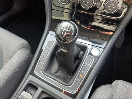 2016 Volkswagen Golf - thumbnail 17