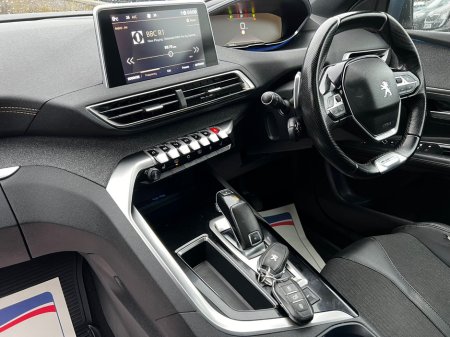 2020 Peugeot 3008 - thumbnail 10