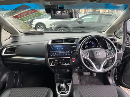 2018 Honda Fit AUTOMATIC HYBRID 1.5 PETROL //HALF LEATHER SEATS//REVERSE CAMERA//KEYLESS ENTRY//ADAPTIVE CRUISE CONTROL// €13,950 thumbnail