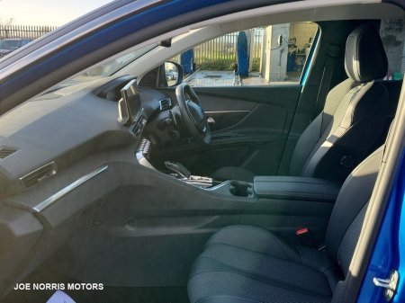 2023 Peugeot 3008 - photo 2