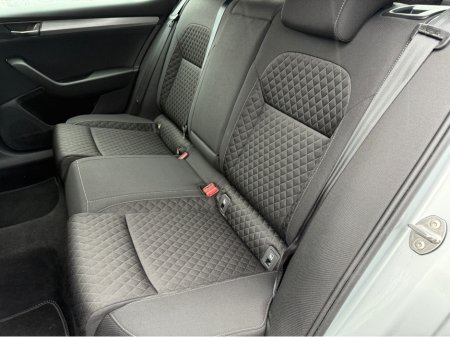 2022 Skoda Superb - thumbnail 10