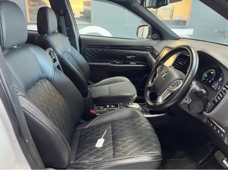 2019 Mitsubishi Outlander €22950! 2019 MITSUBISHI OUTLANDER PHEV G PREMIUM PACKAGE 2.4 AUTOMATIC / 360° PARKING CAMERA / CRUISE CONTROL / ELECTRIC MEMORY & HEATED SEATS / PADDLE SHIFTERS €22,950 thumbnail