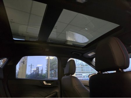 2025 Ford Kuga ST-LINE X PAN ROOF €42,900 thumbnail