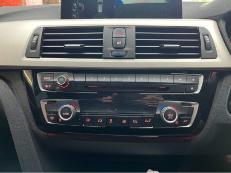 2016 BMW 3 Series - thumbnail 23