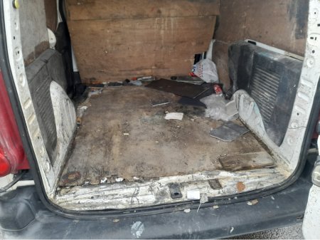 2011 Peugeot Partner - thumbnail 5