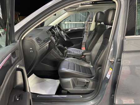 2021 Volkswagen Tiguan - thumbnail 20