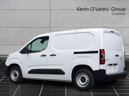 2026 Opel Combo COMBO 19 KOMF L1H1-1.5 100BHP D €20,995 thumbnail