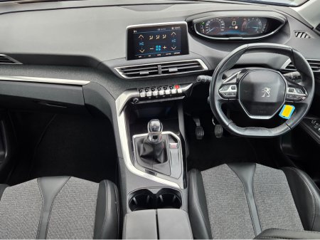 2018 Peugeot 3008 ALLURE 1.2 130 4DR €13,990 thumbnail