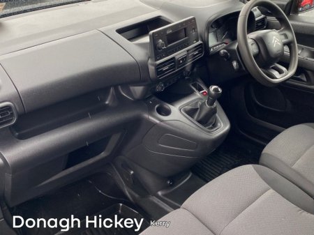 2019 Citroen Berlingo - view 4