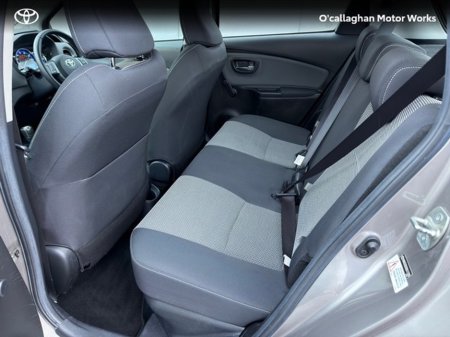 2015 Toyota Yaris ICON CVT 5DR AUTO 1.5 VVT-I 98BHP €12,950 thumbnail