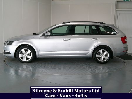 2020 Skoda Octavia - thumbnail 4