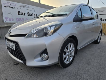 2013 Toyota Yaris - thumbnail 10