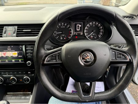 2016 Skoda Octavia 2.0 TDI Pan Roof €7,990 thumbnail