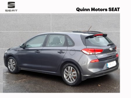 2019 Hyundai i30 I 30 DELUXE 5DR €13,800 thumbnail
