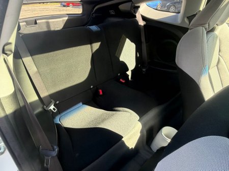 2010 Honda CR-Z - thumbnail 19