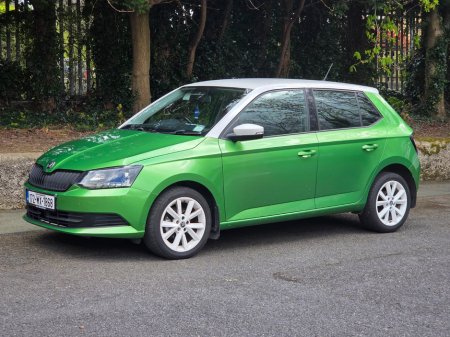 2017 Skoda Fabia - thumbnail 4