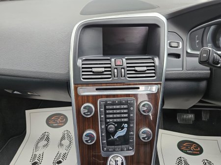 2016 Volvo XC60 - thumbnail 31