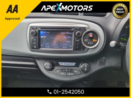 2014 Toyota Yaris - thumbnail 15