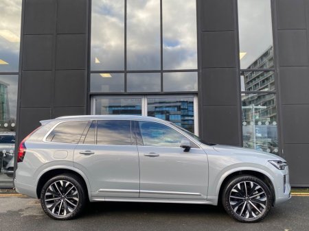 2025 Volvo XC90 *Ultra* T8 PHEV AWD Auto €82,900 thumbnail