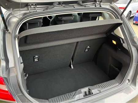 2018 Ford Fiesta - thumbnail 8