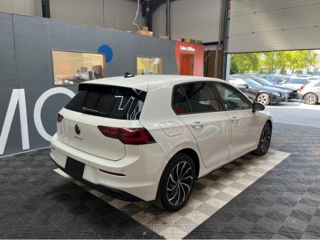 2023 Volkswagen Golf - photo 2