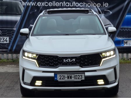 2022 Kia Sorento - view 2