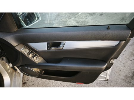 2010 Mercedes-Benz C Class - thumbnail 8