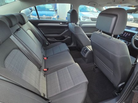 2021 Volkswagen Passat SE NAV TDI €25,550 thumbnail