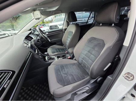 2016 Volkswagen Golf 1.4 TSI HIGHLINE EDITION PRIVACY GLASS REVERSE CAMERA - SIMI DEALER - LOW ROAD TAX BAND €15,750 thumbnail