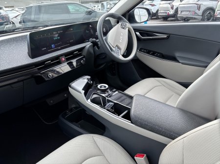 2023 Kia EV6 - thumbnail 3