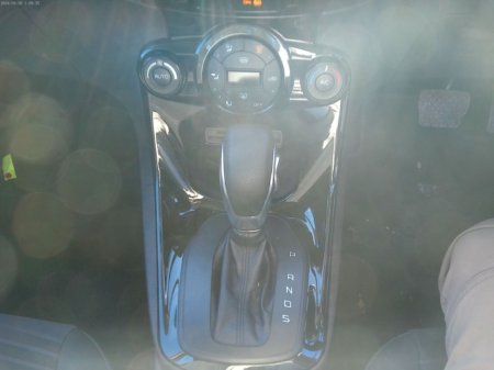 2015 Ford Fiesta - thumbnail 8