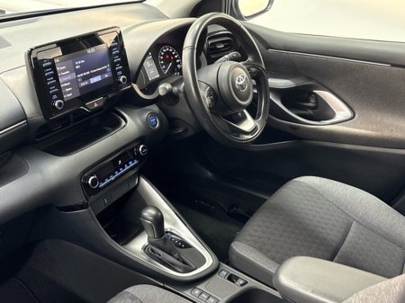 2021 Toyota Yaris HYBRID LUNA 4DR AUTO €21,950 thumbnail