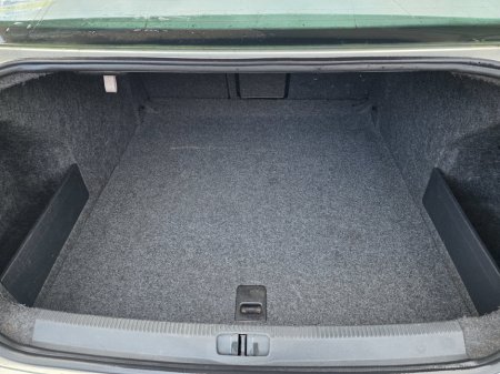 2010 Volkswagen Passat 1.6 TDI BLUEMOTION COMFORTLINE €3,950 thumbnail