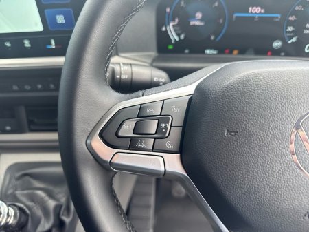 2025 Volkswagen Transporter  €33,475 thumbnail