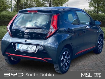 2020 Toyota Aygo - view 3