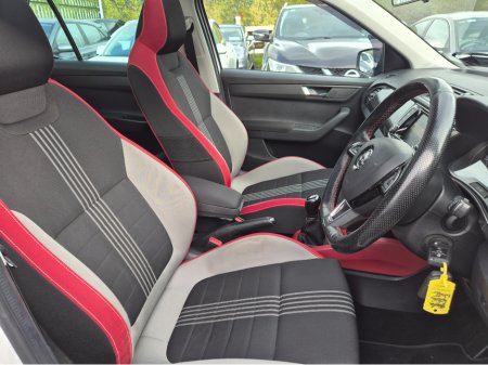 2017 Skoda Fabia MONTE CARLO 1.2 TSI Panoramic Roof thumbnail