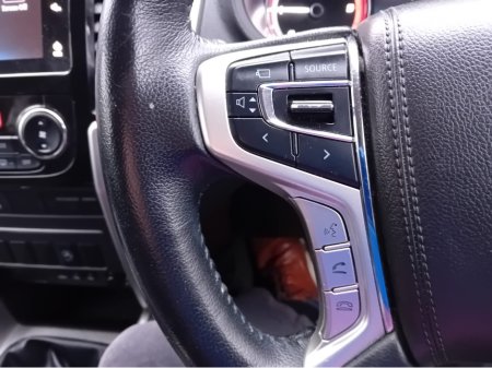 2019 Mitsubishi L200 " INTENSE " 6 SPEED 4DR 2.3 DID  4x4  6 SPEED @ REDDY2DRIVE LTD €25,000 thumbnail