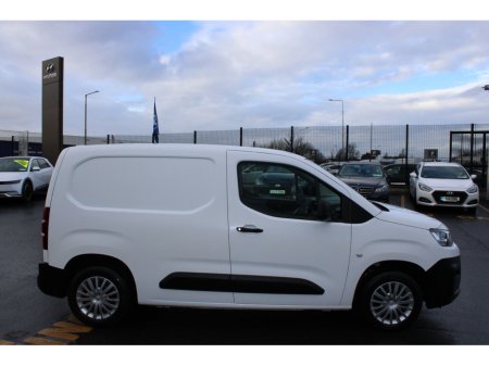 2021 Citroen Berlingo  €15,950 thumbnail