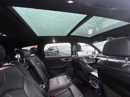 2017 Audi Q7 - thumbnail 6