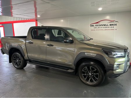 2022 Toyota Hilux INVINCIBLE X D-4D 4WD INVINCIBLE DCB €42,500 thumbnail