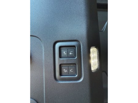 2026 Land Rover Defender - thumbnail 20