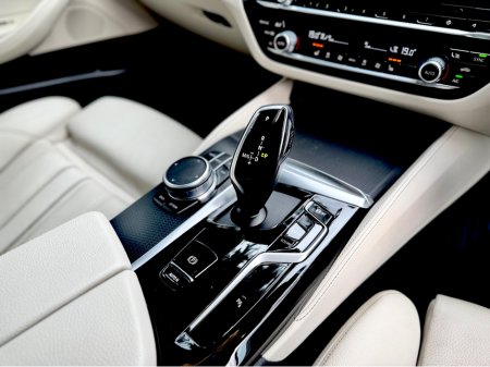 2021 BMW 5 Series - thumbnail 21