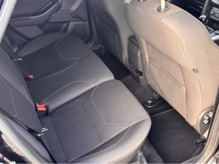 2016 Ford Focus 1.5 TDCI ZETEC 120PS 5DR €11,950 thumbnail