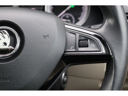2016 Skoda Superb - thumbnail 10