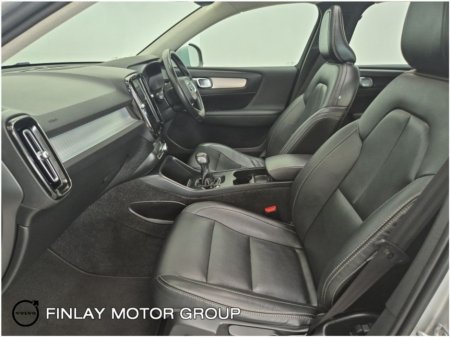 2019 Volvo XC40 T3 (163hp) Momentum 1 year warranty €26,950 thumbnail