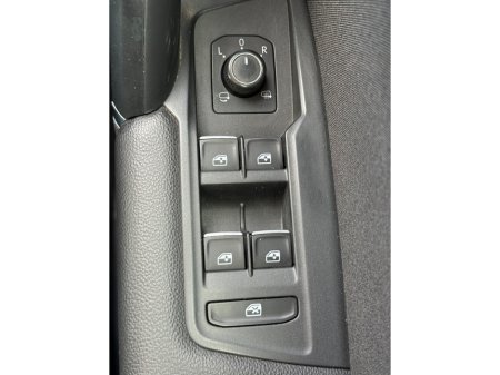 2017 Volkswagen Tiguan - thumbnail 24