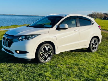 2016 Honda Vezel DAA-RU3 €16,950 thumbnail
