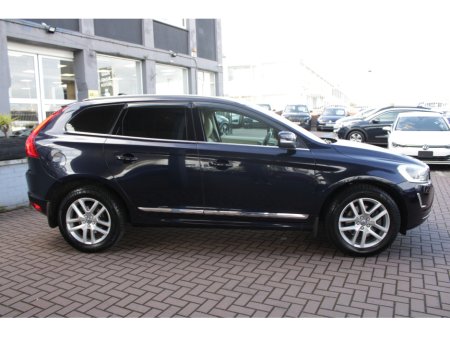 2017 Volvo XC60 - thumbnail 3