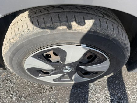 2017 Honda Fit - thumbnail 9