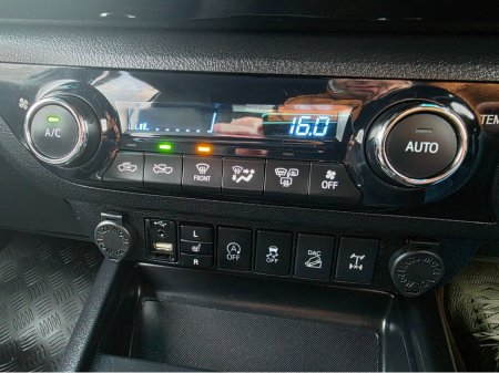 2019 Toyota Hilux 2.4D4D INVINC 148BHP D/C €29,950 thumbnail